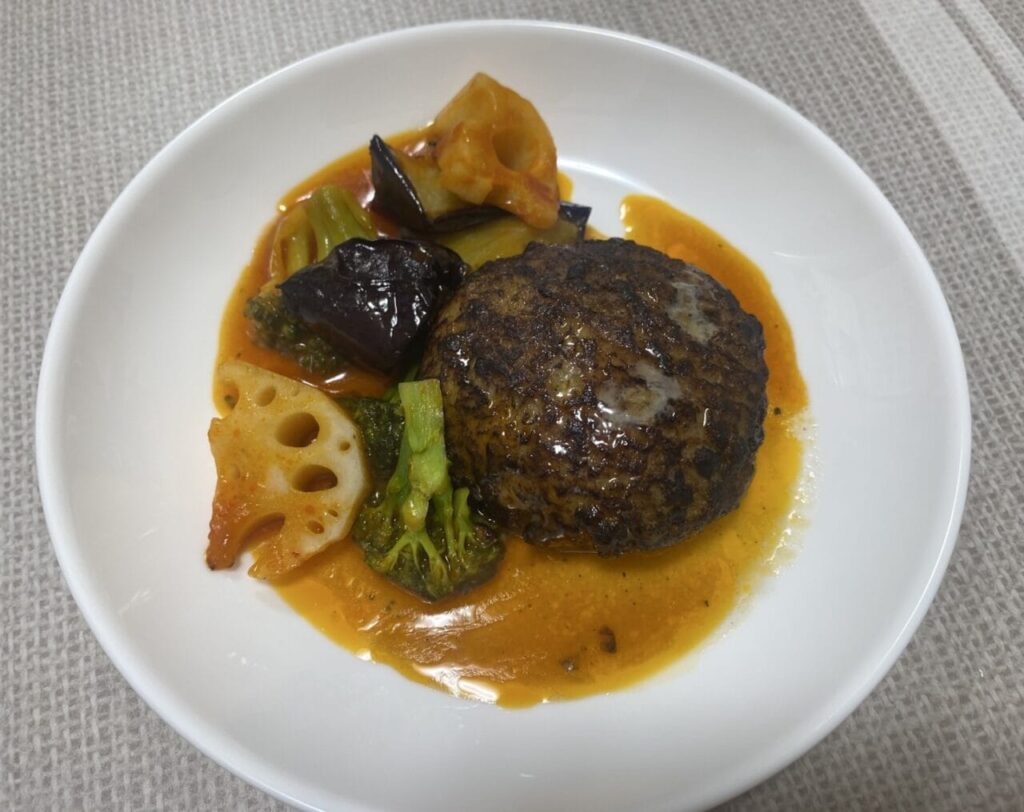 大ぶり茄子とブロッコリーのチリトマトハンバーグ　画像