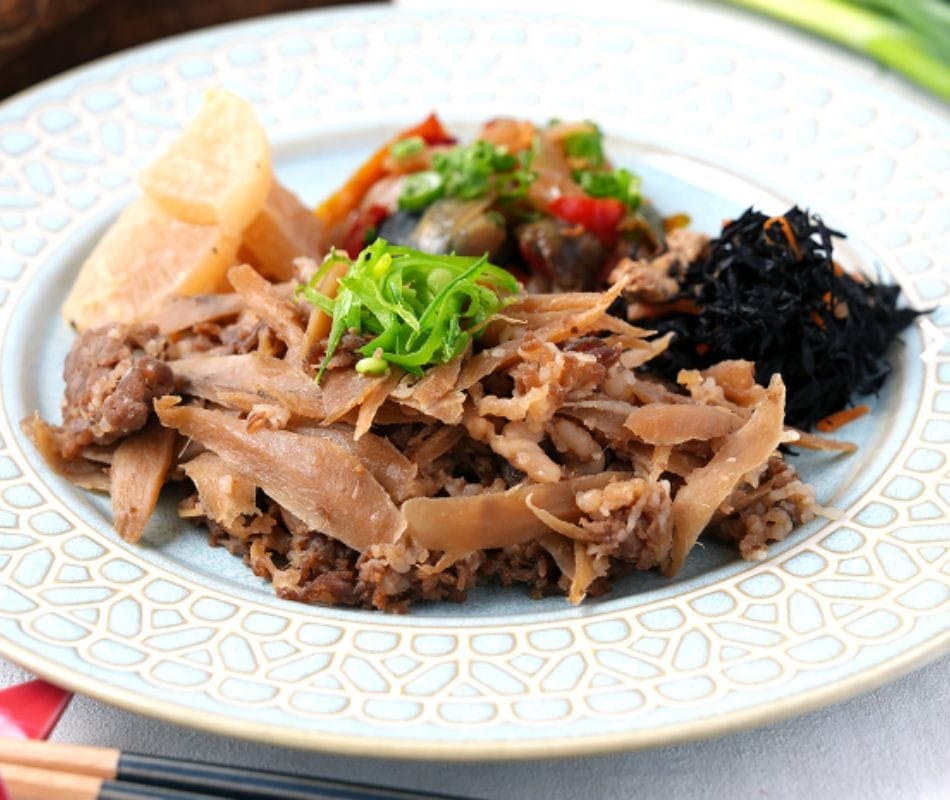 味わいほっこり牛肉とごぼうの時雨煮