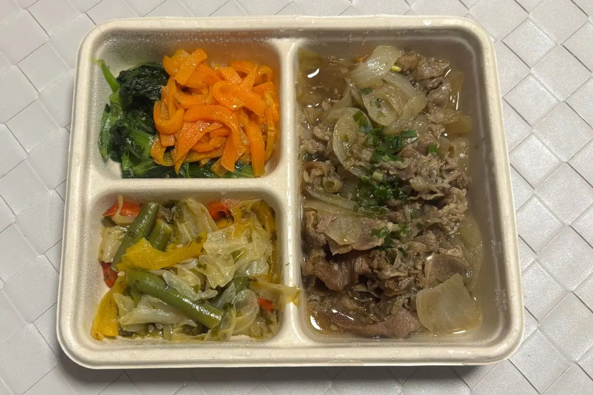 定番人気！旨みタレを絡めた牛バラ焼肉