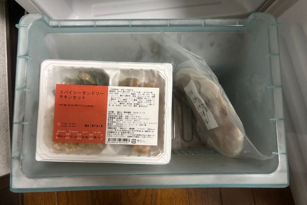 マッスルデリ5食を冷凍庫に入れたところ