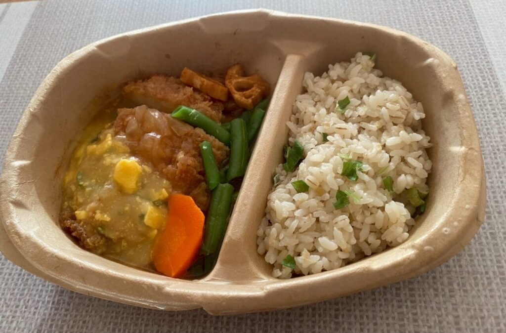 ニップンよくばり御膳　生姜ご飯ととんかつ卵とじ風写真