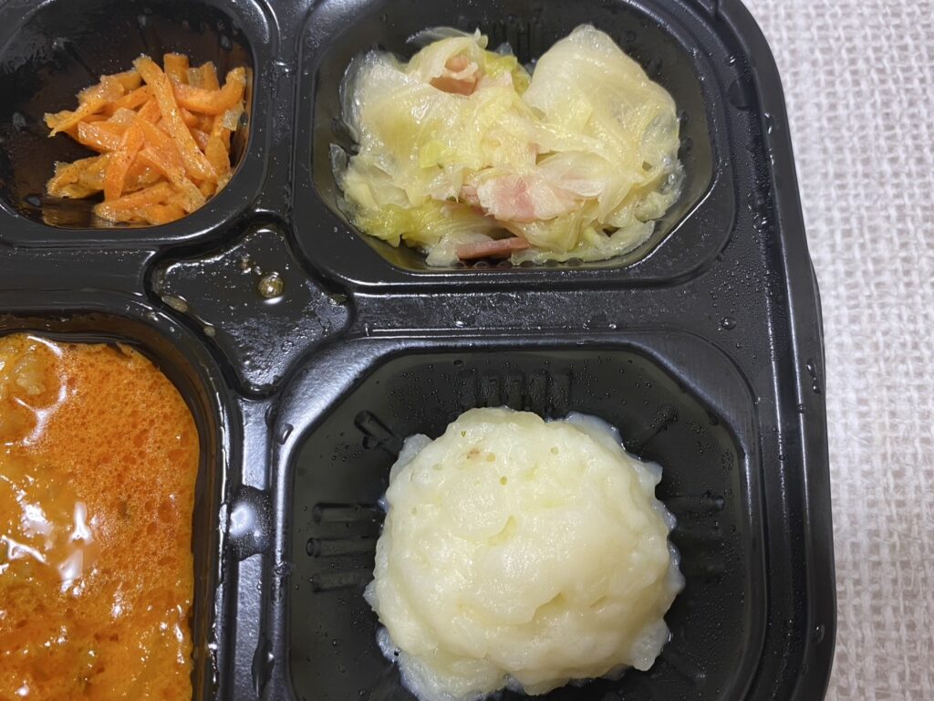 ワタミの宅食ダイレクト ビーフストロガノフ 写真