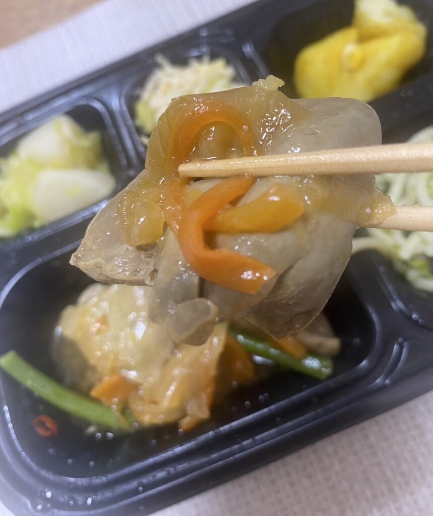 ワタミの宅食ダイレクト 低温調理 長州どりレバーの野菜炒め 写真