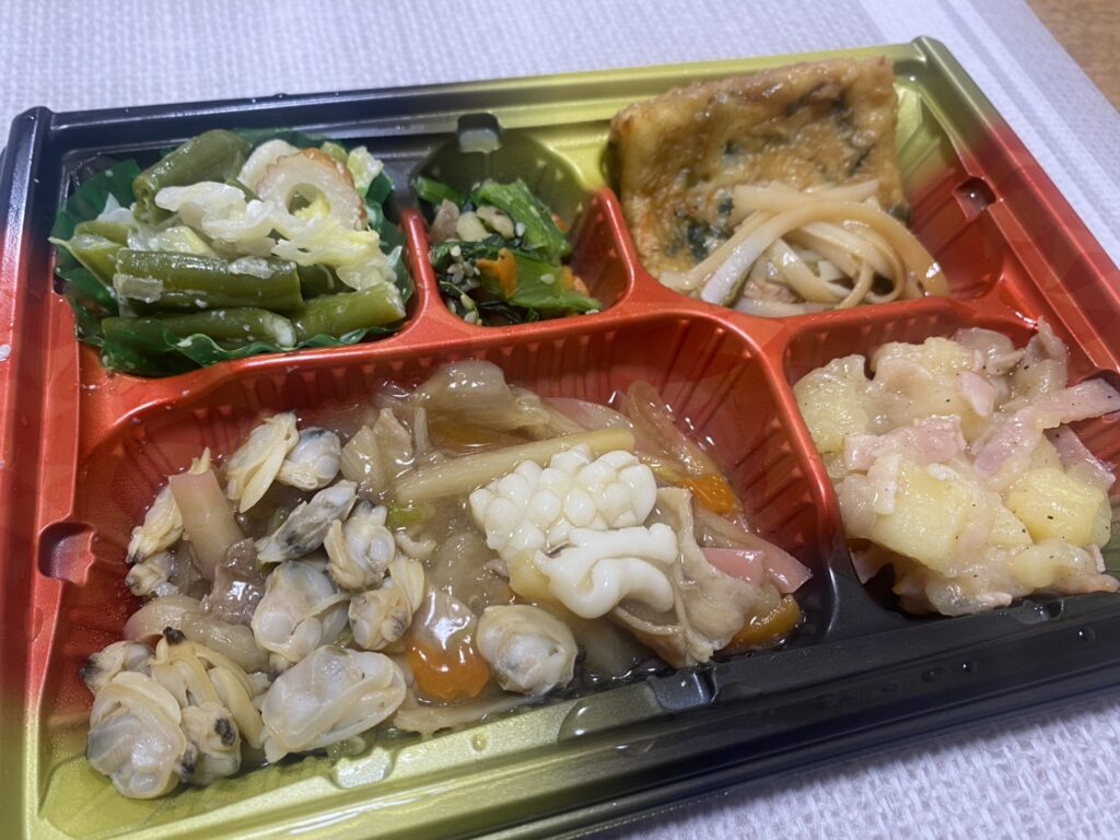 ワタミの宅食　まごころおかず　写真